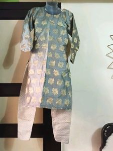 Vintage Floral Brocade Top
