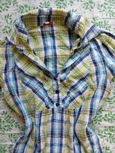 🩵💿 Y2K Plaid Button-Up Shirt 💿🩵