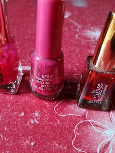 Red Nail Polish Set