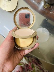 lakme nude unused  compact powder