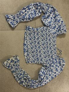 Blue Floral Puff Sleeve Crop Top
