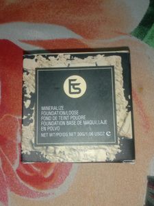 Mineralize Foundation, Glow Your Face