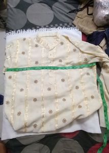 MEN KURTHA 46 CMS CREAM FLORAL WITH BEAUTIFUL EMBROIDERY WORK NEW ONE WITHOUT TAG TOP CONDITION