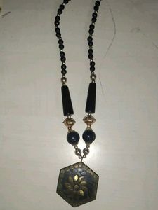 Black Golden Antique Necklace 🖤✨