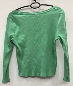 Ribbed Scoop Neck Basic Crop Top