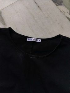 Black Cropped Cap Sleeve Top
