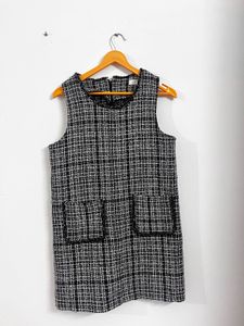 Chic Tweed Pocket Dress