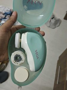 vega face cleaner