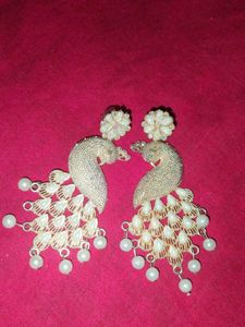 Exquisite Peacock Pearl Earrings