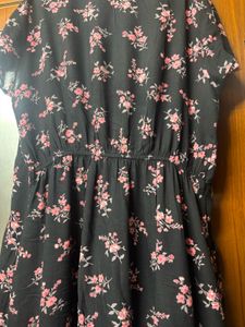 Chic Black Floral Midi Dress