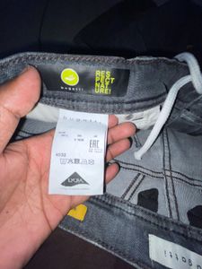 Bugatti Original Distressed Gray Jeans