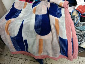Stylish Patterned Heavy winter Blanket