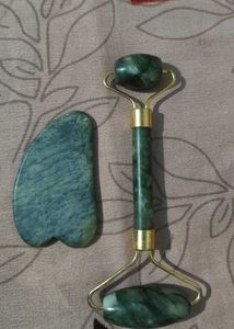 Jade Roller & Gua Sha Set