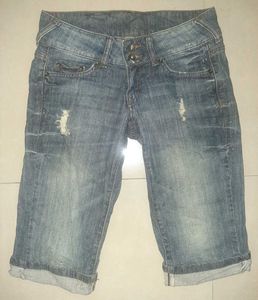 MANGO Rare-to-Find Vintage Y2K Denim Capri