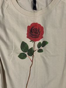 shoulder padded Tee with Rose Graphic