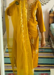 Tikhi Imli Gorgeous 3 Piece Kurta set,net dupatta
