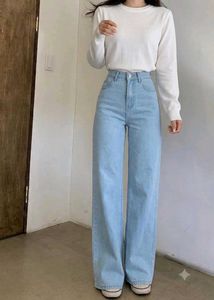 Light Wash Wide Leg Jeans