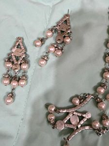 Elegant Pearl &amp; Crystal Necklace &amp; Earring Set