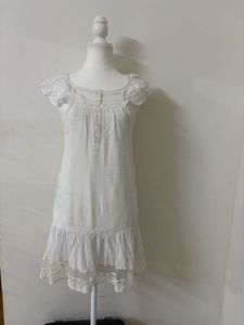White Lace Trimmed Blouse ✨🤍