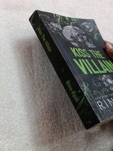 Kiss the Villain by Rina Kent