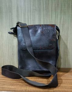 Vintage Black Leather Messenger Bag