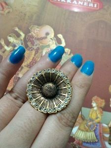 Exquisite Sun-Design Ring