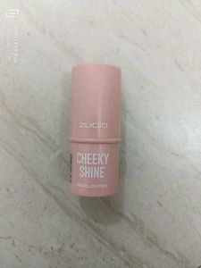 Zudio Cheeky Shine Highlighter Stick