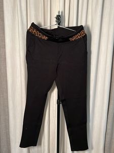 Stylish Black Jeggings with Leopard Print Waist