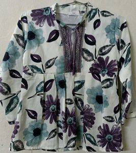 Floral Print Kurta with Lace Detail