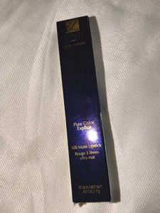 Estee Lauder silk matt lipstick