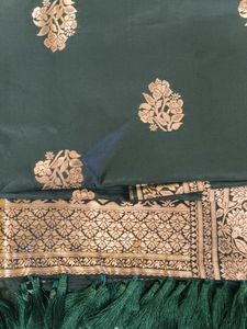 “Elegant Dark Green Silk Dupatta with Rich Golden