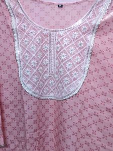 Elegant Pink Embroidered Kurta