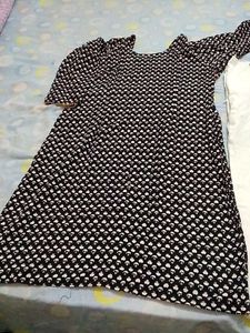 Elegant Black &amp; White Embroidered Kurti Set of 2