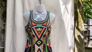 I. Vibrant Geometric Print Sleeveless Dress