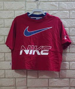 Nike Women's Sportswear Crop Top