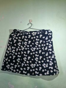 Daisy Print Mini Skirt