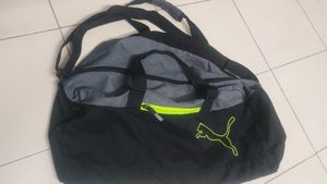Puma Large Black Travelling bag Gym Bags