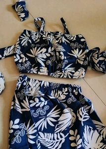 Adorable Blue Floral Print Outfit Set