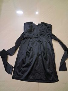 Elegant Black Strapless Mini Dress