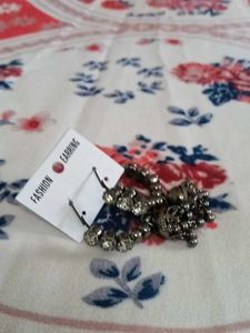 combo pack of 4 unique type earrings