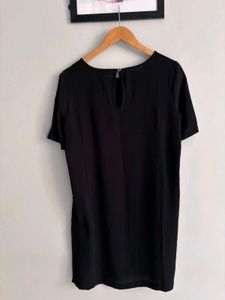 Chic Black T-Shirt Dress with White Stripes