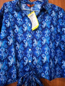 Stylish Blue Paisley Print Tie-Front Top