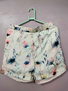 FLORAL GOA/BEACH VACATION SHORTS