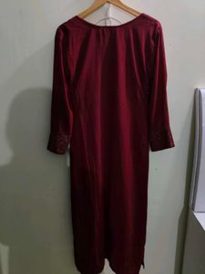Elegant Maroon Kurta with Sparkly Detail