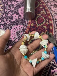 Handmade sea shell Beaded Bracelet