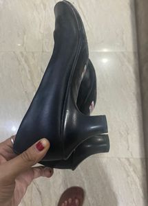 Chic Black Pointed Toe Heels