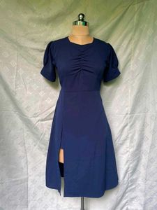 Chic Navy Ruched Front Midi Dress