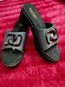 Princess Muskan Stylish Black Slip-On Sandals ₹399