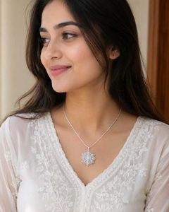 Pure Silver Elegant Snowflake Pendant