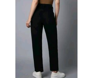 Women Straight Fit Jean's Dark Black